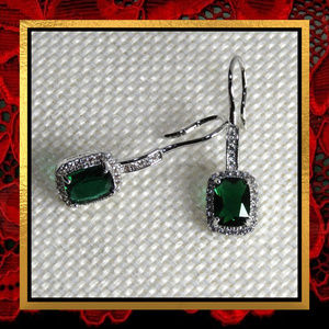 Jewelry - New Emerald Green Crystal Dangle Earrings #286 Jewelry - New Emerald Green Crystal Dangle Earrings #286